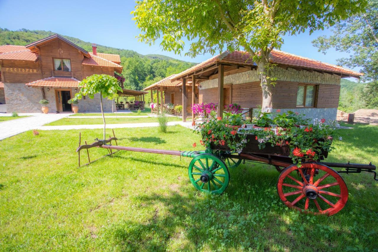 Apartamento Etno Selo Svodje Vlasotince Exterior foto